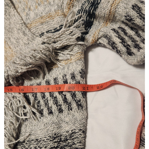 CABI Shetland Gray Green Geometric Fringe Hem Open Knit Cardigan Size Small - Picture 5 of 9